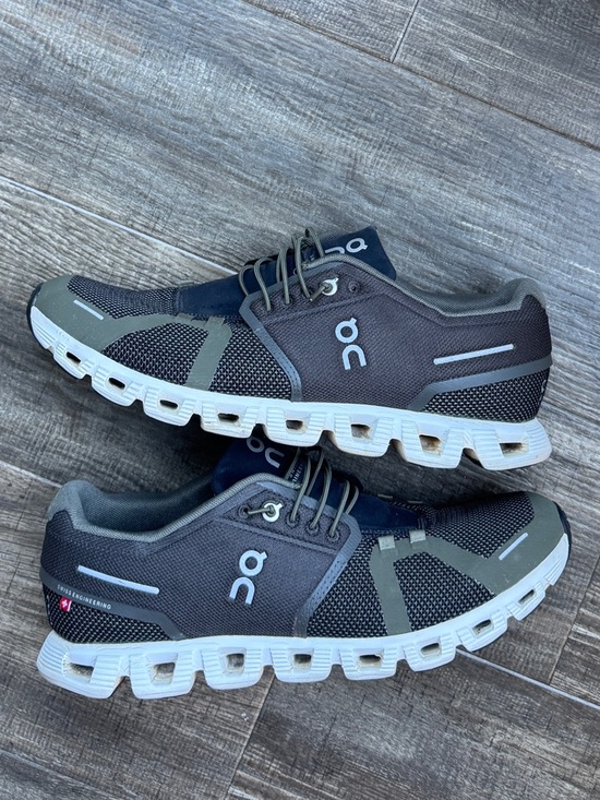 On Running Other - On Running Cloudrunner Men's Running Shoes - olive green 10